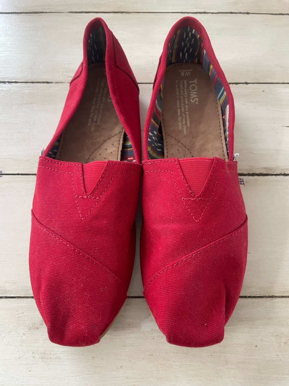 Red Canvas Toms Women’s size 9